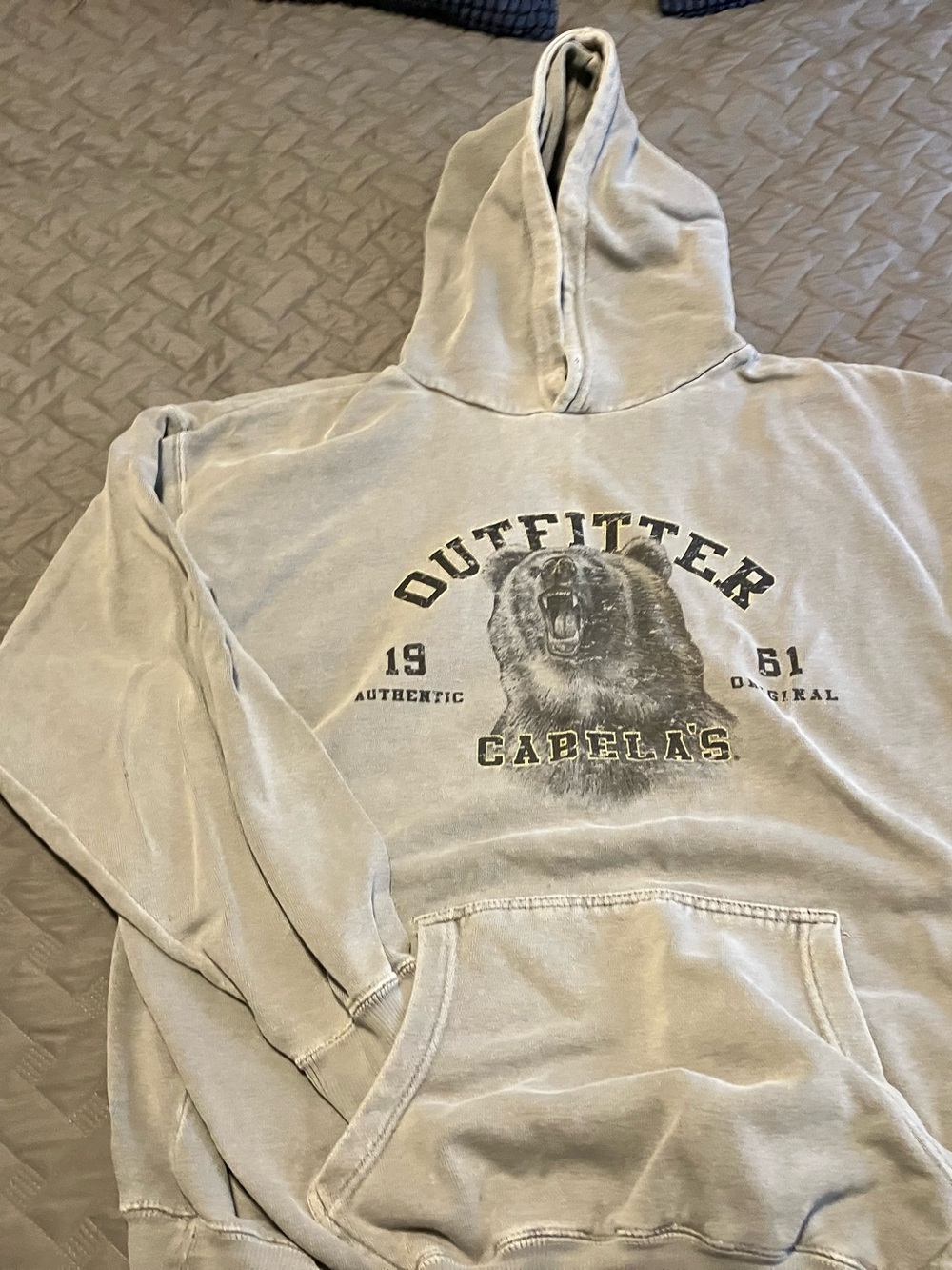 Cabela's Men's Light Gray Outfitter Bear Crewneck Hoodie